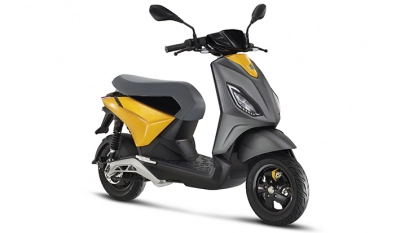 De onderdelen catalogus van de Piaggio 1 Moped 1 2022